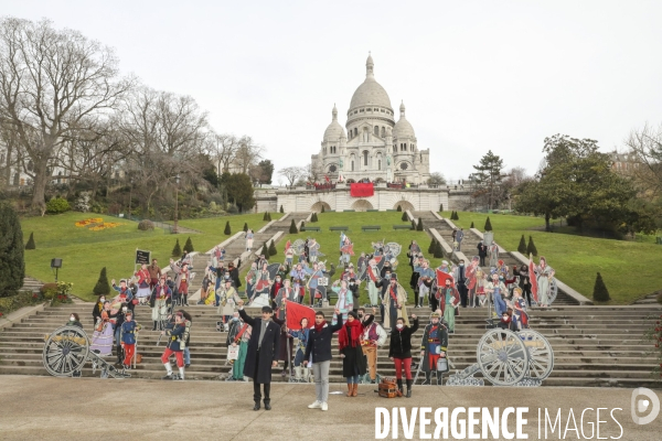 50 silhouettes de communards au sacre coeur pour commemorer le premier jour de la commune