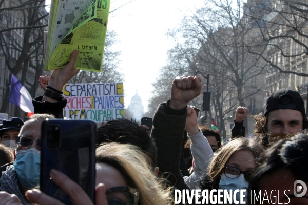 Manifestation contre le racisme et la violence policiere