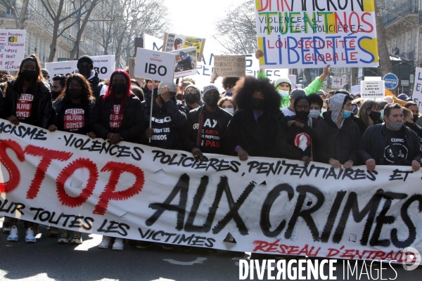 Manifestation contre le racisme et les violences policieres