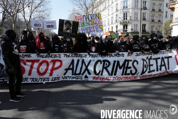 Manifestation contre le racisme et les violences policieres