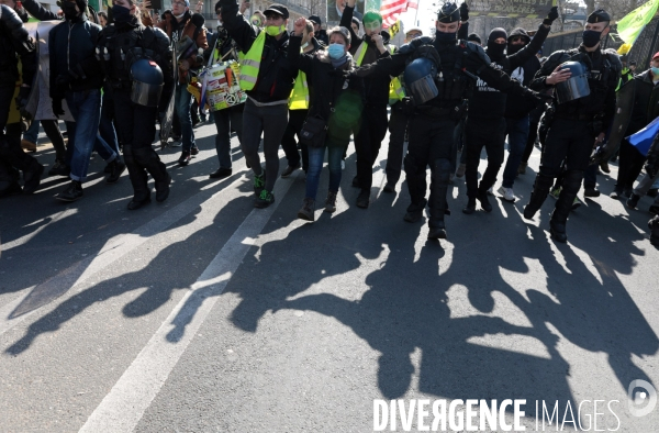 Manifestation contre le racisme et la violence policiere