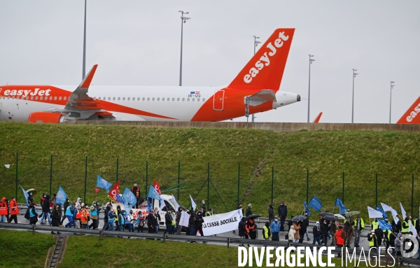 Mobilisation du secteur aérien à l aéroport de Roissy pour la sauvegarde des emplois