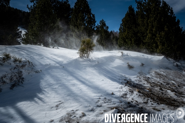 Pyrenees : Stations de ski fermees