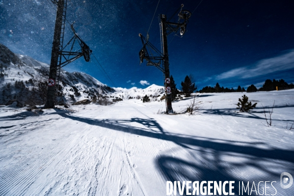 Pyrenees : Stations de ski fermees