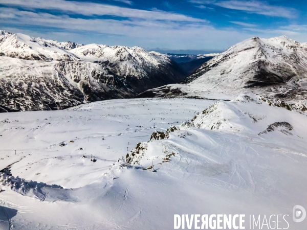 Pyrenees : Stations de ski fermees