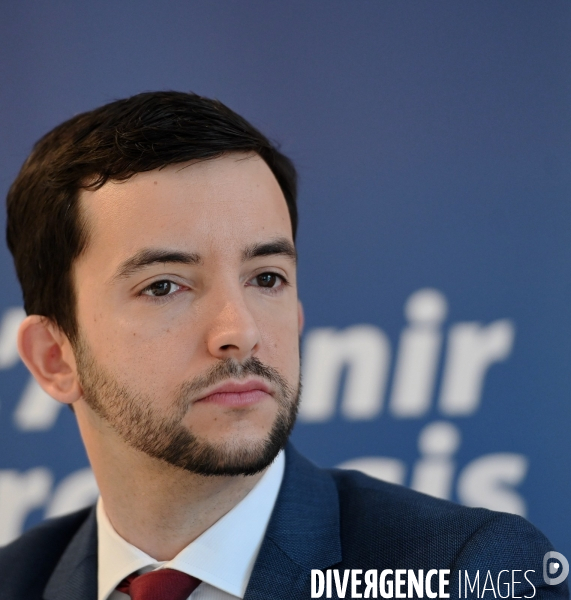 Conférence de presse de Jean Philippe Tanguy et Marine Le Pen pour le lancement de L Avenir Français