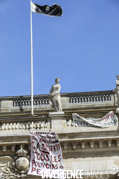 L opéra de Bordeaux occupé par la CIP