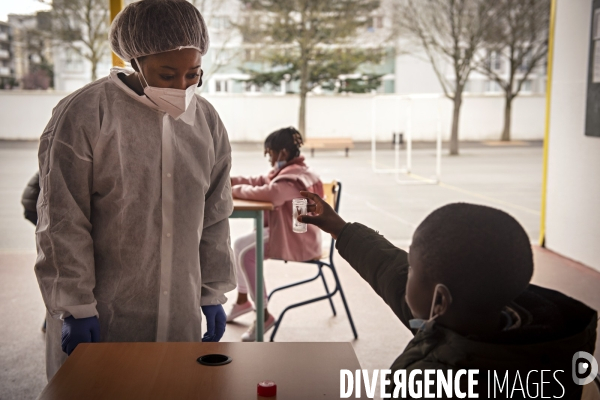 Tests salivaires  ecole