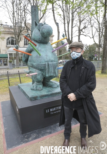 Le chat de geluck sur les champs elysees