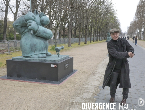 Le chat de geluck sur les champs elysees