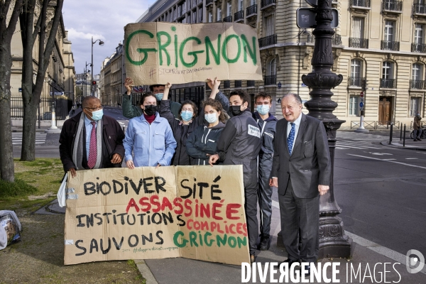 Contre la privatisation de Grignon