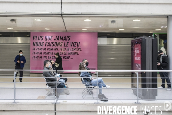 Action contre la publicité à Gare du Nord