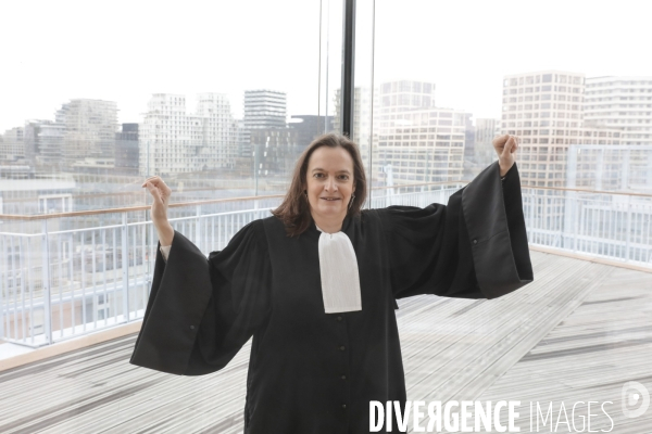 Julie couturier presidente du conseil national des barreaux