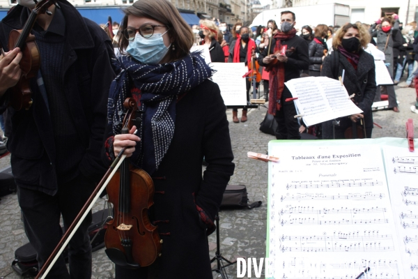 Theatre de l Odeon occupé, concert de musique