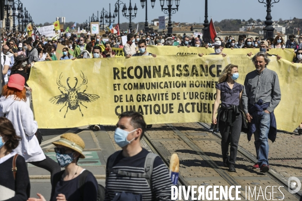 Marche à Bordeaux pour une vraie Loi Climat