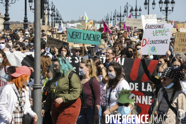 Marche à Bordeaux pour une vraie Loi Climat