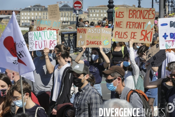 Marche à Bordeaux pour une vraie Loi Climat