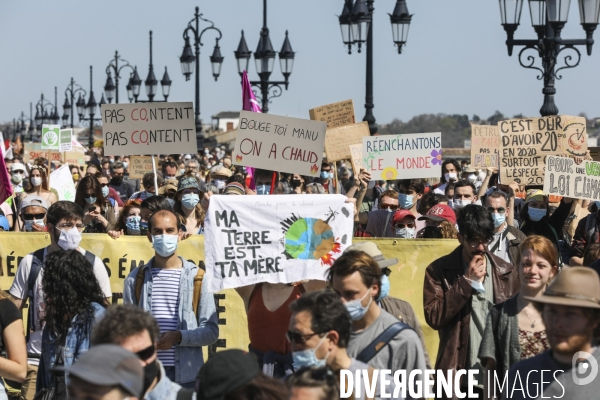 Marche à Bordeaux pour une vraie Loi Climat