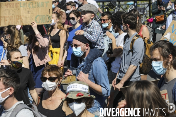 Marche à Bordeaux pour une vraie Loi Climat