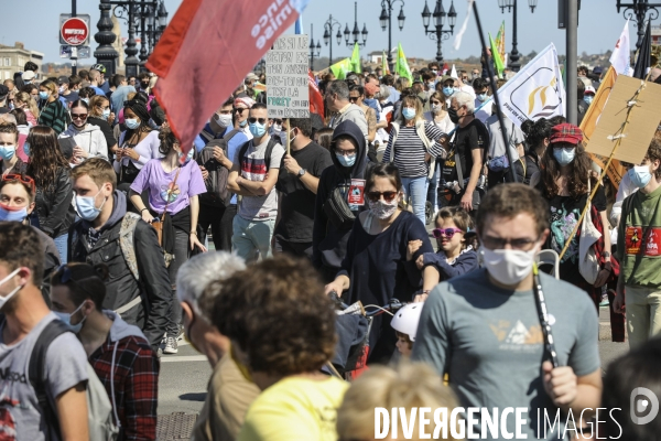 Marche à Bordeaux pour une vraie Loi Climat