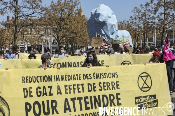 Marche à Bordeaux pour une vraie Loi Climat