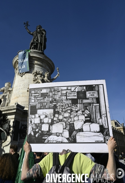 Marche pour le climat 2021, à Paris. Walk for the climate.