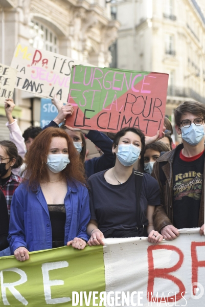 Marche pour le climat 2021, à Paris. Walk for the climate.