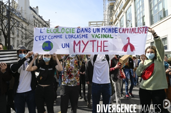 Marche pour le climat 2021, à Paris. Walk for the climate.