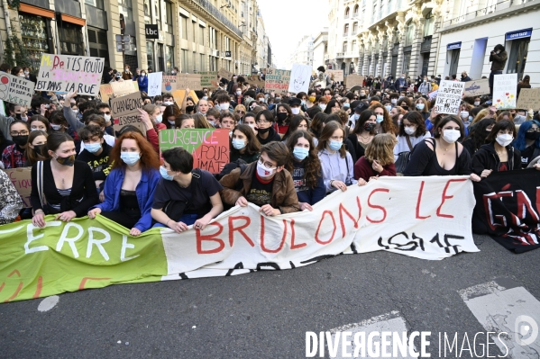 Marche pour le climat 2021, à Paris. Walk for the climate.