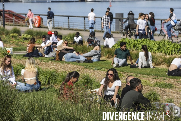 Un dimanche de détente le long de la Garonne à Bordeaux