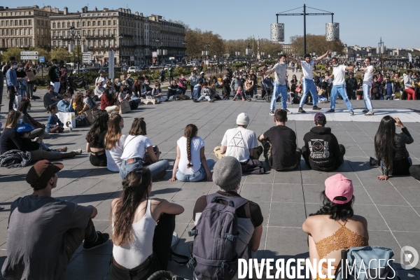 Un dimanche de détente le long de la Garonne à Bordeaux