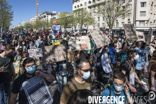 Marche pour une «vraie loi climat» à Marseille