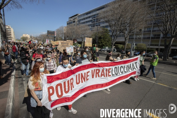 Marche pour une «vraie loi climat» à Marseille