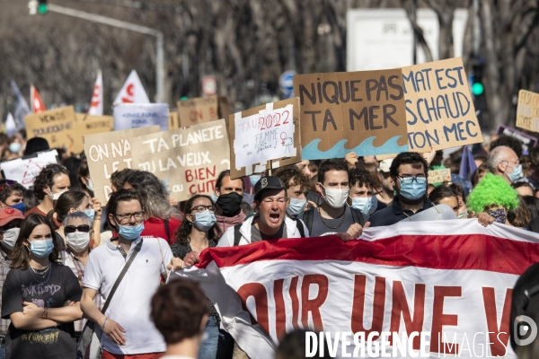 Marche pour une «vraie loi climat» à Marseille