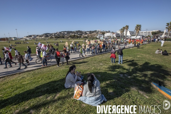 Marche pour une «vraie loi climat» à Marseille