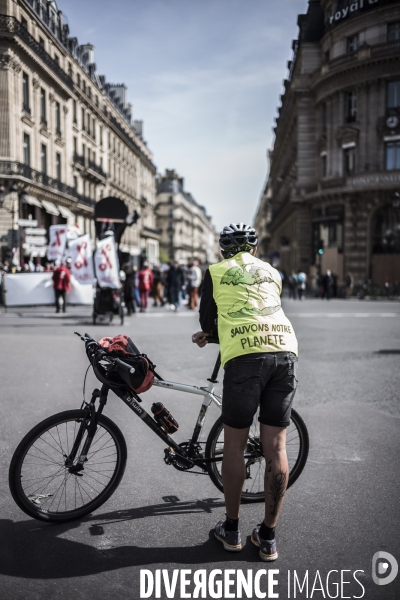 Marche pour une « vraie loi climat ».