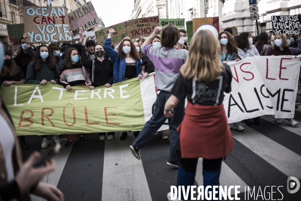 Marche pour une « vraie loi climat ».