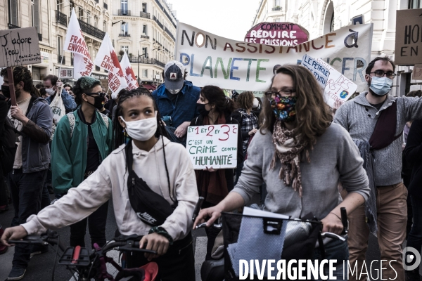 Marche pour une « vraie loi climat ».