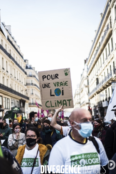 Marche pour une « vraie loi climat ».