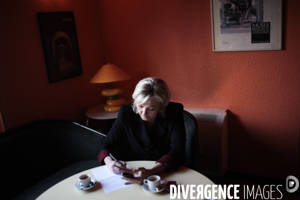 MARINE LE PEN: deplacement a PSA montbeliard