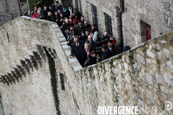 Marine le pen au mont saint michel