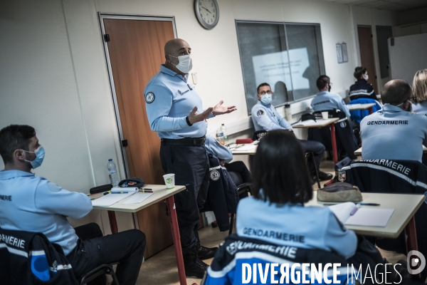 Gendarmerie, formation aux violences conjugales dans les couples homosexuels.