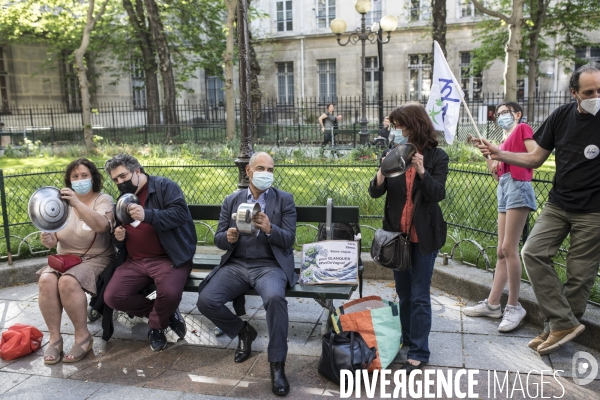 Manifestation FCPE  Tous les mercredis, faites du bruit 