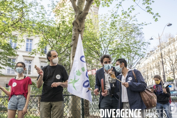 Manifestation FCPE  Tous les mercredis, faites du bruit 