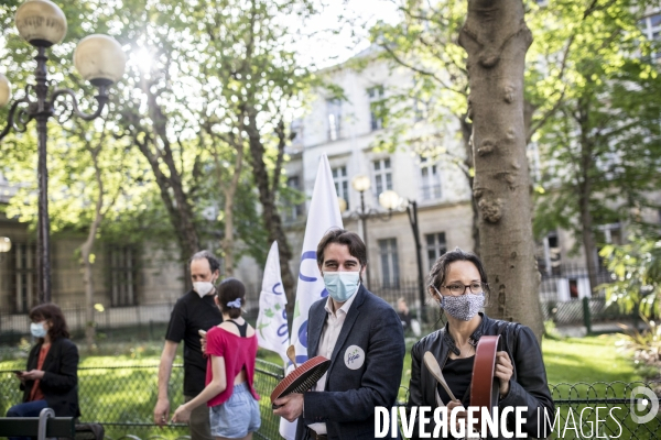 Manifestation FCPE  Tous les mercredis, faites du bruit 