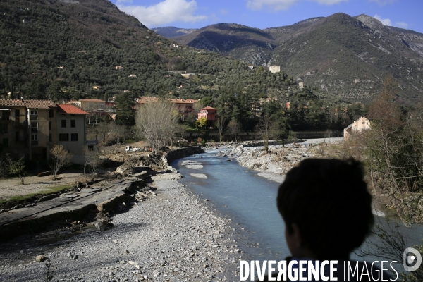 Chantier solidaire dans la vallée de la Roya. Une fois par semaine ,Emmaus Roya organise un chantier solidaire avec des compagnons et des benevoles pour reconstruire la vallée de la Roya dévastée par les inondations dues à la tempête Alex du 2/10/20