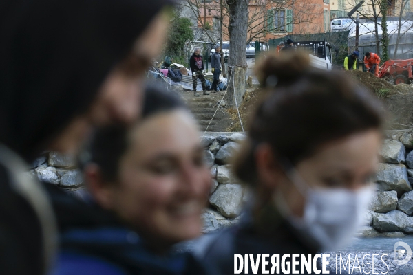 Chantier solidaire dans la vallée de la Roya. Une fois par semaine ,Emmaus Roya organise un chantier solidaire avec des compagnons et des benevoles pour reconstruire la vallée de la Roya dévastée par les inondations dues à la tempête Alex du 2/10/20