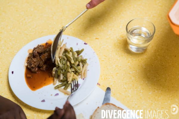 Menu végétarien en cantine scolaire