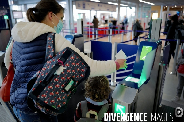 Aéroport d Orly / Troisième confinement