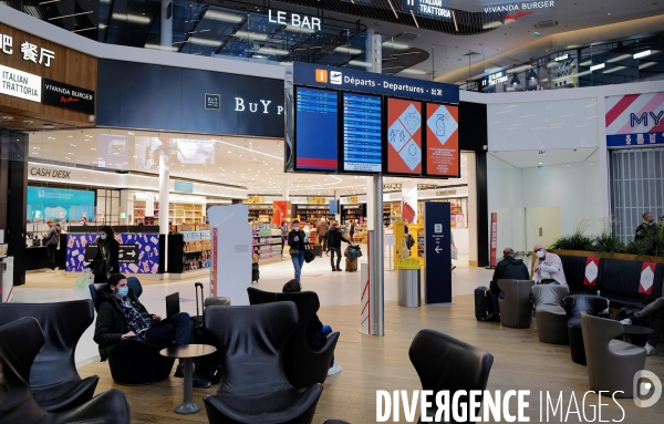 Aéroport d Orly / Troisième confinement